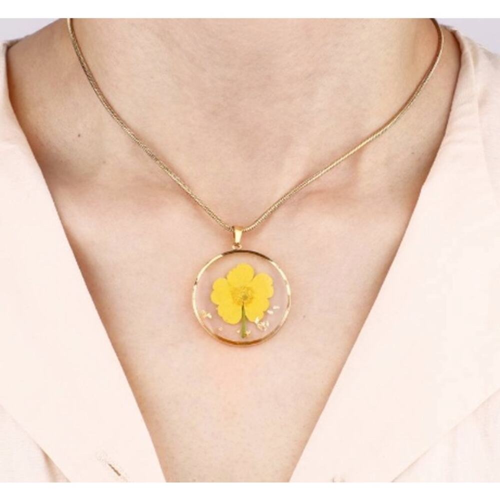 Mint & Lilly Pressed Birth Flower Necklace*December*Narcissus*Silver w/Stainless - Picture 2 of 2